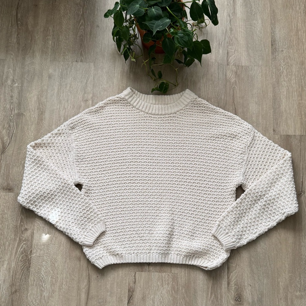 Universal Thread Cream Fisherman Knit Cozy Crewneck Pullover Sweater - Picture 2 of 9